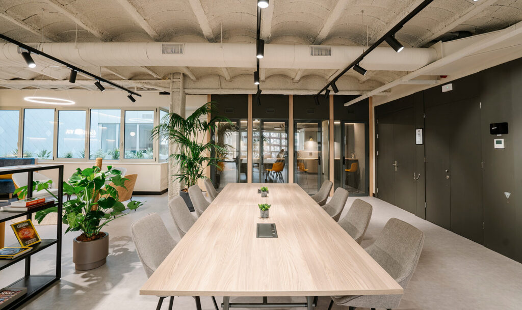 Large Corporations Embrace the “Hub & Spoke” Model to Reorganize Their Workspaces